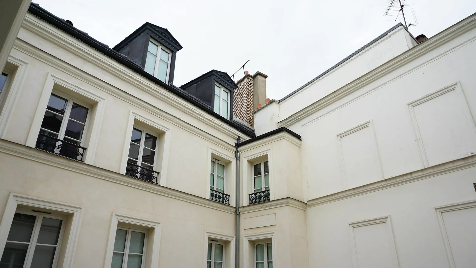 Apartment Madeleine - Studio - Paris 8 France
